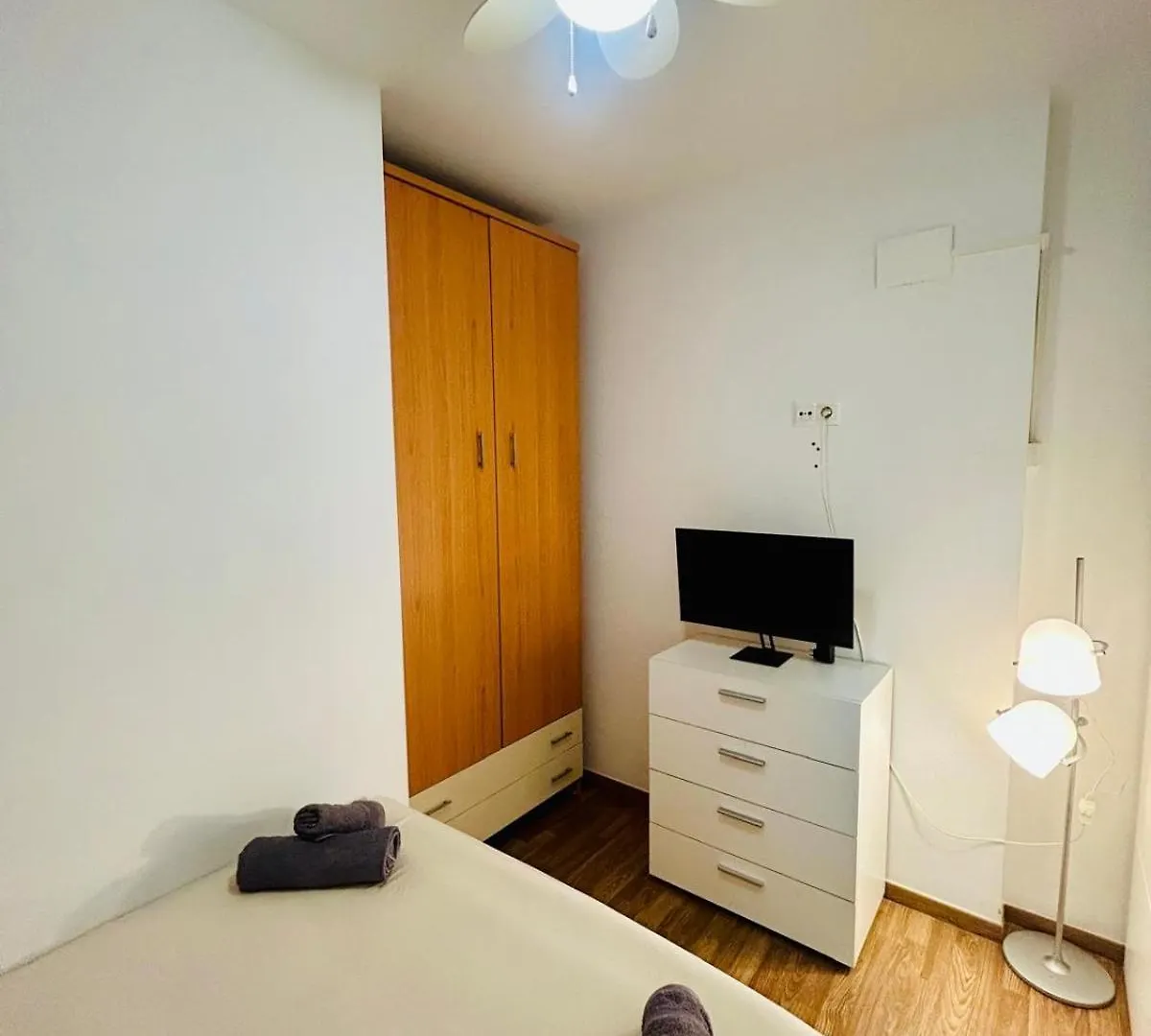 Centro Nogalera Apartamento 토레몰리노스 0*,  스페인